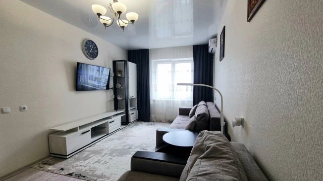 Купить однокомнатную квартиру в районе Октябрьский в Ростове-на-Дону. Вариант № 35224, 6, площадь -  квм, цена 4200000 рублей