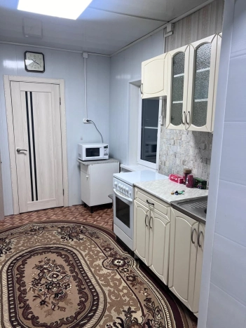 Купить дом в районе Калининский в Новосибирске. Вариант № 3350390, 13, площадь -  квм, цена 5550000 рублей