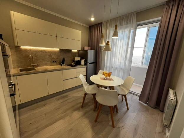 Купить однокомнатную квартиру в Краснодаре. Вариант № 10096145, 0, площадь -  квм, цена 6200000 рублей