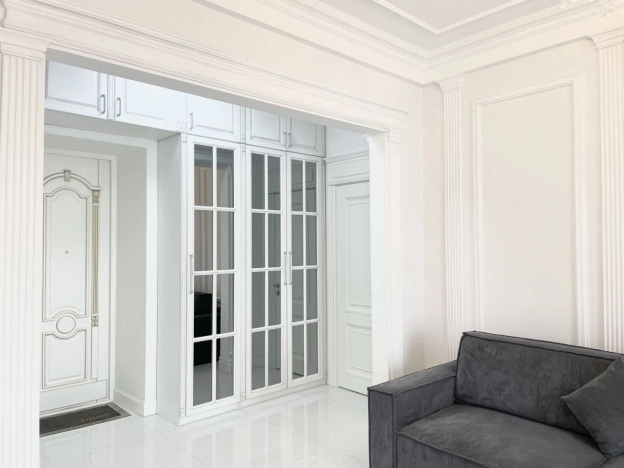 Купить квартиру в Москве. Вариант № 10382111, 8, площадь -  квм, цена 70000000 рублей