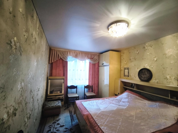 Купить трехкомнатную квартиру в Калуге. Вариант № 7521880, 4, площадь -  квм, цена 3600000 рублей