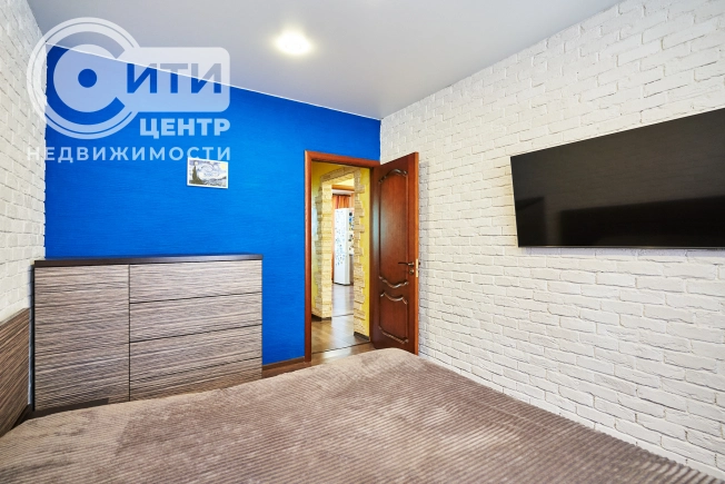 Купить четырехкомнатную квартиру в Воронеже. Вариант № 45640, 13, площадь - квм, цена 7500000 рублей