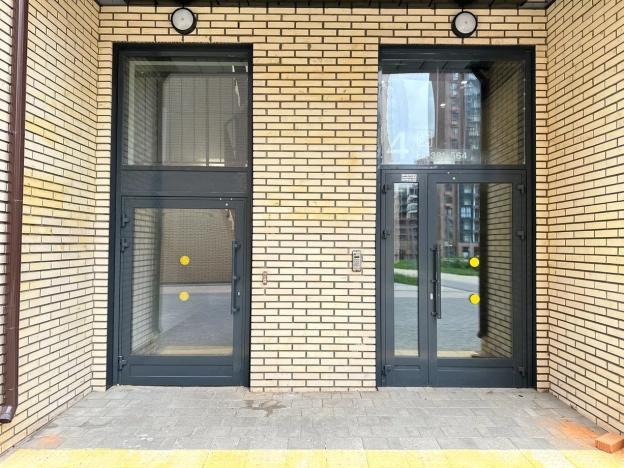 Купить квартиру в Москве. Вариант № 10022586, 28, площадь -  квм, цена 27800000 рублей