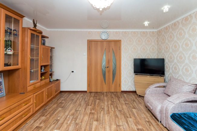 Купить многокомнатную квартиру в Тюменской области. Вариант № 7268750, 1, площадь -  квм, цена 5000000 рублей