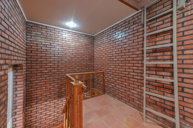 Купить дом в районе Пролетарский в Ростове-на-Дону. Вариант № 50429, 21, площадь -  квм, цена 15500000 рублей