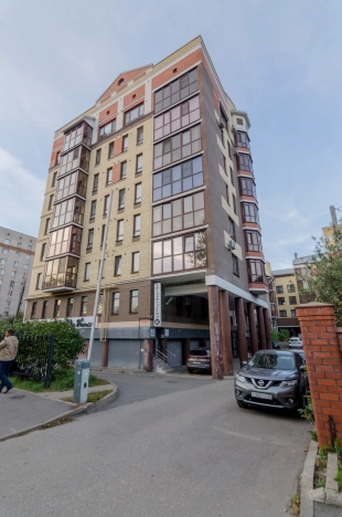 Купить четырехкомнатную квартиру в Вологде. Вариант № 14804, 47, площадь -  квм, цена 33250000 рублей