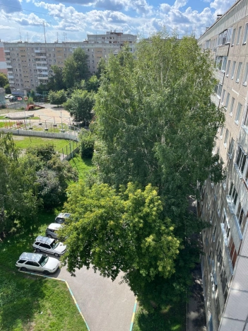 Купить трехкомнатную квартиру в районе Дзержинский в Новосибирске. Вариант № 2194315, 14, площадь -  квм, цена 5500000 рублей