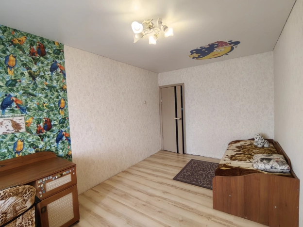 Купить трехкомнатную квартиру в Калуге. Вариант № 13511, 14, площадь -  квм, цена 5270000 рублей