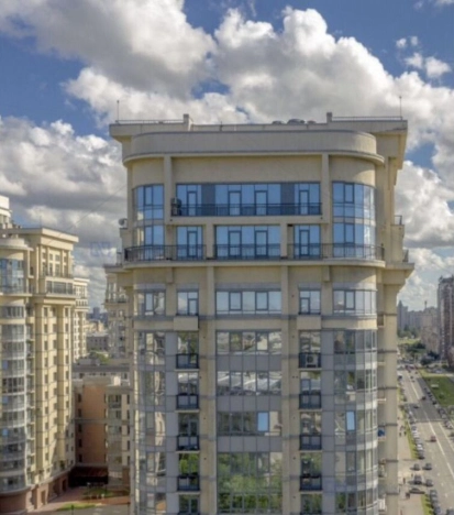 Купить четырехкомнатную квартиру в районе Московский в Санкт-Петербурге. Вариант № 23552, 4, площадь -  квм, цена 41000000 рублей