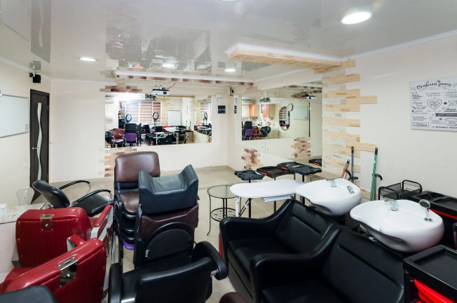 Снять коммерческую недвижимость в Тобольске. Вариант № 5492, 19, площадь -  квм, цена 150000 рублей