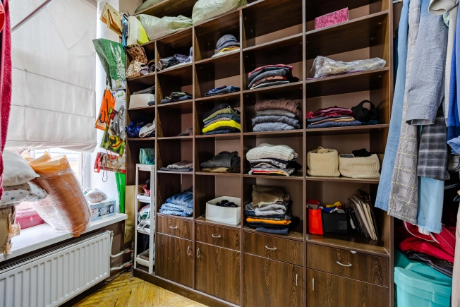 Купить трехкомнатную квартиру в районе Центральный в Санкт-Петербурге. Вариант № 220589, 26, площадь -  квм, цена 18500000 рублей