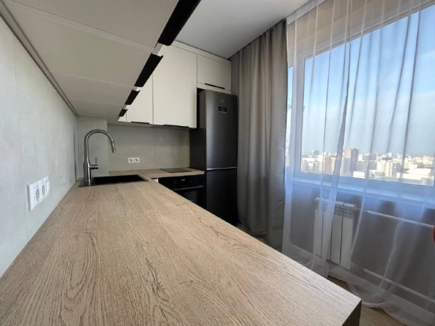 Купить однокомнатную квартиру в Ростовской области. Вариант № 9317658, 10, площадь -  квм, цена 6950000 рублей