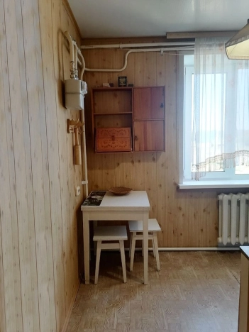 Купить однокомнатную квартиру на улице Школьная в Калужской области. Вариант № 13349, 3, площадь -  квм, цена 1350000 рублей