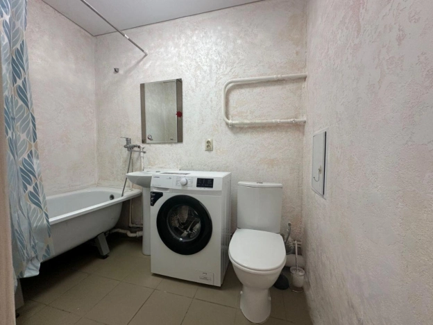 Купить однокомнатную квартиру в Краснодаре. Вариант № 10345095, 10, площадь -  квм, цена 4300000 рублей