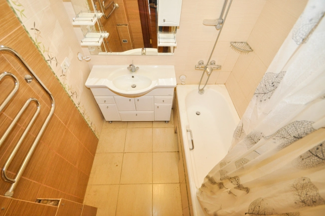 Купить трехкомнатную квартиру на улице Ватутина в Новосибирске. Вариант № 3056008, 18, площадь -  квм, цена 11890000 рублей