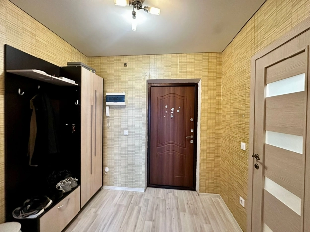 Купить однокомнатную квартиру в Краснодаре. Вариант № 9101642, 8, площадь -  квм, цена 5000000 рублей