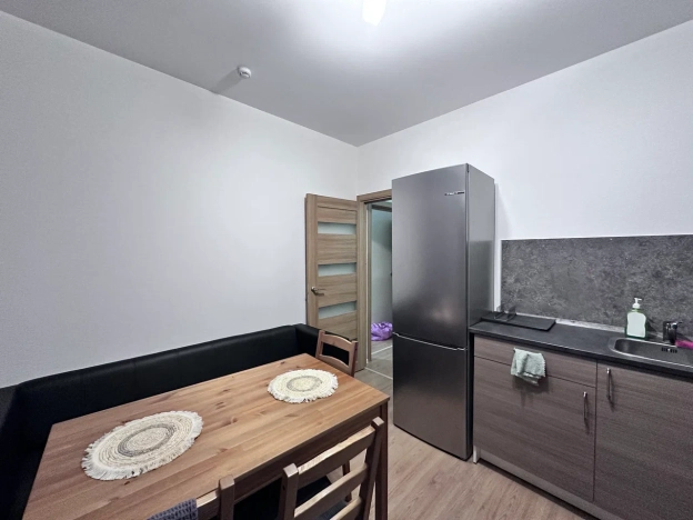 Купить однокомнатную квартиру в Санкт-Петербурге. Вариант № 9818865, 6, площадь -  квм, цена 9000000 рублей