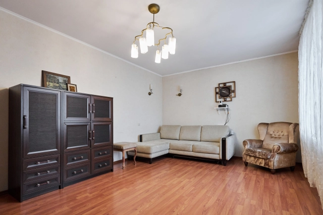 Купить двухкомнатную квартиру в Ростовской области. Вариант № 28019, 2, площадь -  квм, цена 12990000 рублей