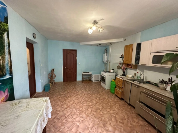 Купить дом на улице Парковая в Элисте. Вариант № 9013, 15, площадь -  квм, цена 3050000 рублей