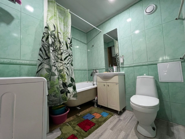 Купить дом на улице Революции в Искитиме. Вариант № 2549, 2, площадь -  квм, цена 5050000 рублей