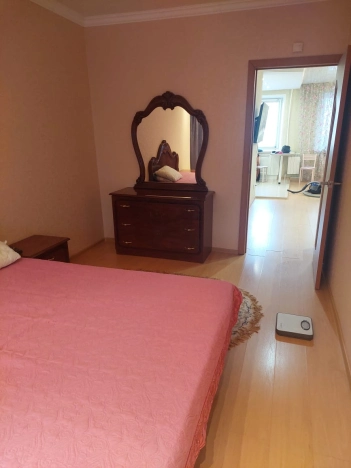 Снять квартиру в Тобольске. Вариант № 9100485, 6, площадь -  квм, цена 40000 рублей