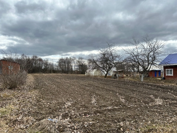 Купить земельный участок в Вологодской области. Вариант № 35477, 11, площадь -  квм, цена 260000 рублей