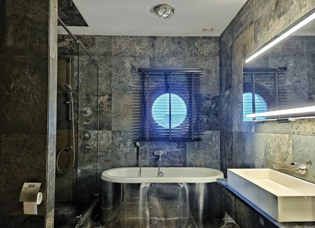 Купить пятикомнатную квартиру в Санкт-Петербурге. Вариант № 10436715, 12, площадь -  квм, цена 199900000 рублей