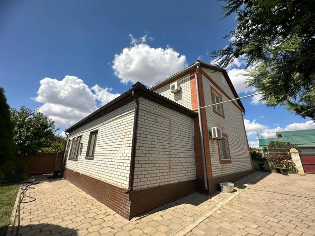 Купить дом на улице Парковая в Элисте. Вариант № 7023, 0, площадь -  квм, цена 14000000 рублей