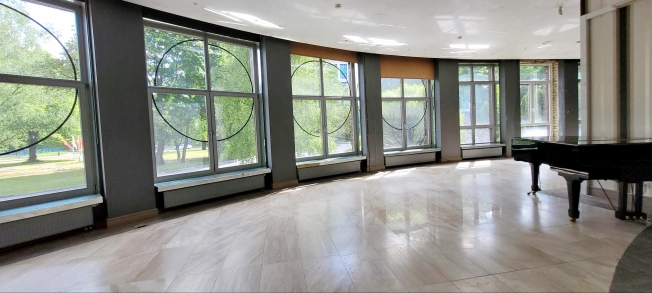 Снять коммерческую недвижимость в Калининграде. Вариант № 48003, 4, площадь -  квм, цена 300000 рублей