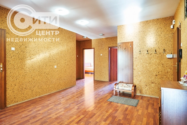 Купить трехкомнатную квартиру в Воронеже. Вариант № 4879062, 8, площадь -  квм, цена 12700000 рублей