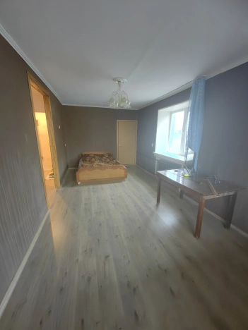 Купить однокомнатную квартиру в Ярославской области. Вариант № 9577855, 4, площадь -  квм, цена 1800000 рублей