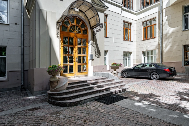 Снять квартиру в районе Западное Дегунино в Москве. Вариант № 16058, 4, площадь -  квм, цена 1500000 рублей