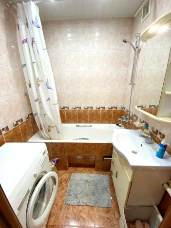 Купить квартиру в ЮАО в Москве. Вариант № 6663239, 6, площадь -  квм, цена 11700000 рублей