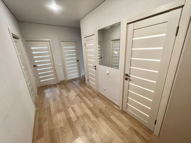 Купить трехкомнатную квартиру в Микрорайоне 5-й в Вологде. Вариант № 2854, 0, площадь -  квм, цена 10190000 рублей