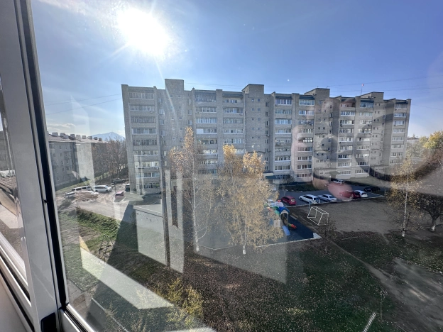 Купить трехкомнатную квартиру в Приморском крае. Вариант № 8099665, 10, площадь -  квм, цена 8500000 рублей