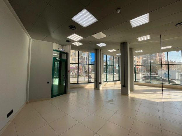 Снять коммерческую недвижимость в Новосибирске. Вариант № 5496360, 10, площадь - квм, цена 133000 рублей