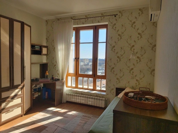 Купить квартиру в Москве. Вариант № 8056574, 3, площадь - квм, цена 44000000 рублей