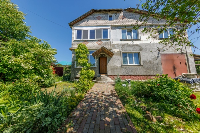 Купить дом на улице Берёзовая в Брянской области. Вариант № 6854, 28, площадь -  квм, цена 12999000 рублей