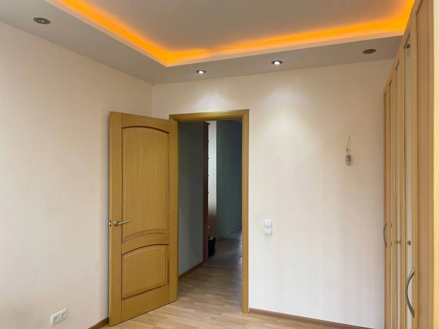 . Вариант № 37099, 17, площадь - 57 квм, цена 4990000 рублей