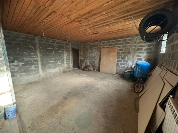 Купить дом в Москве. Вариант № 6678037, 32, площадь -  квм, цена 17000000 рублей