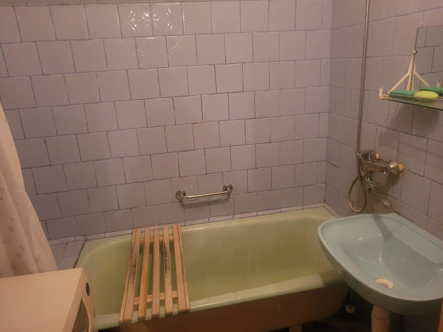 Купить двухкомнатную квартиру на вторичке у метро Щелковская в Московской области. Вариант № 10486442, 6, площадь -  квм, цена 4500000 рублей