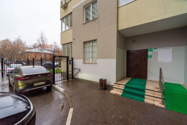 Купить трехкомнатную квартиру в Рязанской области. Вариант № 9816297, 17, площадь -  квм, цена 15500000 рублей