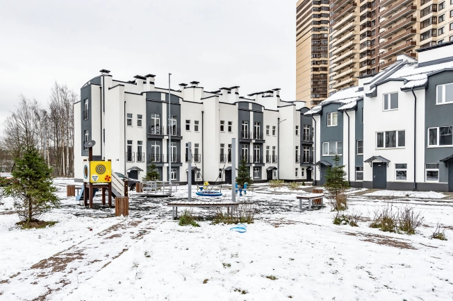 Купить многокомнатную квартиру на улице 7-я линия Васильевского острова в Санкт-Петербурге. Вариант № 9634012, 24, площадь -  квм, цена 20892026 рублей