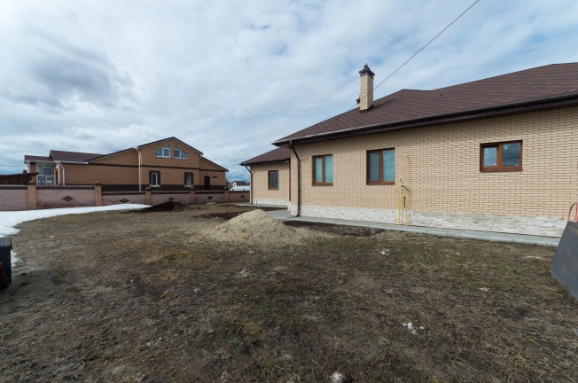 Купить дом в Микрорайоне Восточный, Тобольск в Тобольске. Вариант № 2349568, 43, площадь -  квм, цена 15300000 рублей