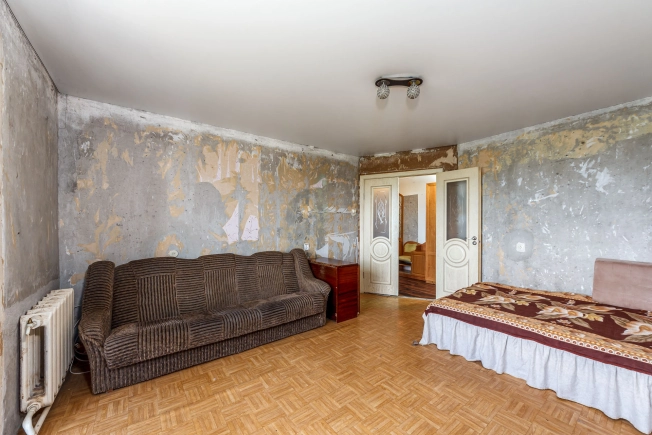 Купить двухкомнатную квартиру на вторичке на улице Заводская в Калининградской области. Вариант № 895543, 9, площадь -  квм, цена 2800000 рублей