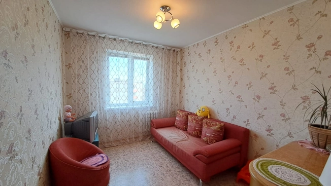 Купить трехкомнатную квартиру на улице Молодёжная в Республике Татарстан (татарстан). Вариант № 9331, 5, площадь -  квм, цена 3500000 рублей