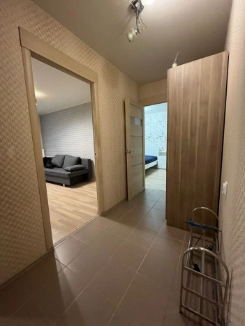 Купить двухкомнатную квартиру в районе Заельцовский в Новосибирске. Вариант № 9766987, 13, площадь -  квм, цена 6200000 рублей