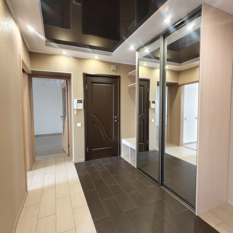 Купить трехкомнатную квартиру в Новосибирске. Вариант № 2828137, 7, площадь -  квм, цена 16000000 рублей