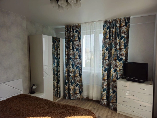 Снять двухкомнатную квартиру в Новосибирске. Вариант № 9498517, 3, площадь -  квм, цена 40000 рублей