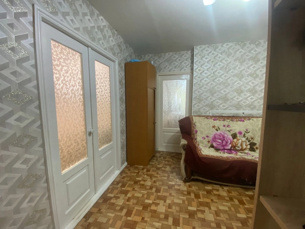 Купить трехкомнатную квартиру на улице 6-я Линия в Ростовской области. Вариант № 5346292, 5, площадь -  квм, цена 6650000 рублей